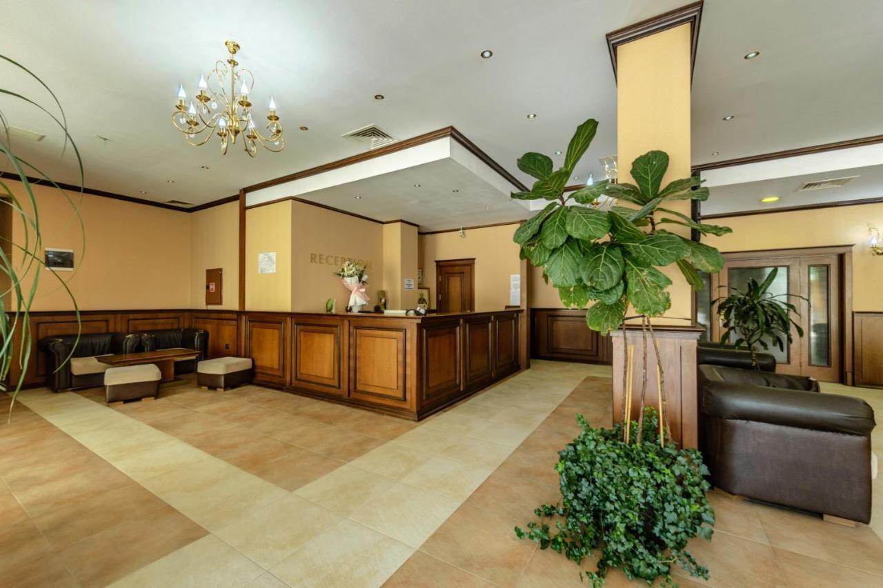 Хотел Магнолия, Hotel Magnoliya Panichishte Buitenkant foto